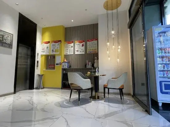 Yi Hu Hua Yuan Hotel