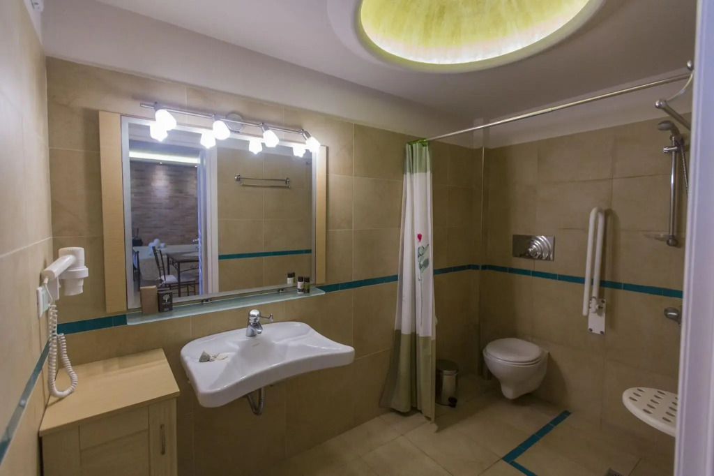 Anassa Deluxe Suites