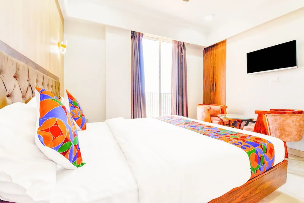 Hotel O Shiv Mahima