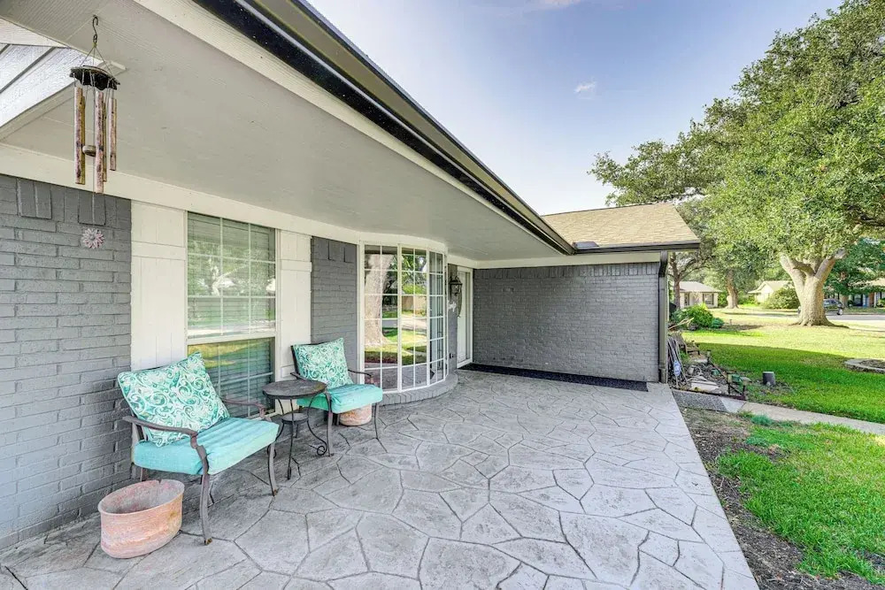 Yard + Patio: Dallas Area Home By Parks & Dining
