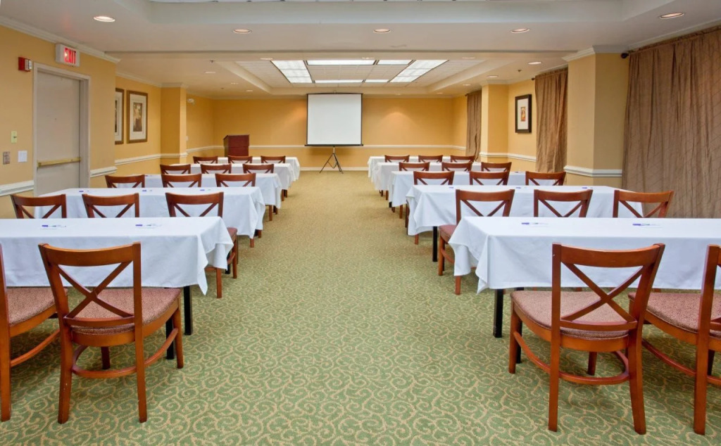 Best Western Plus Sugar Land-Stafford