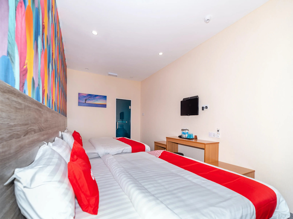 OYO 90147 Hilltop Hotel