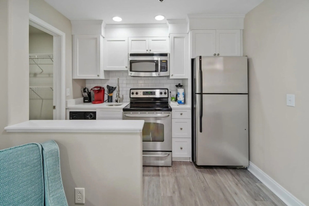 Quiet PCB Condo at The Cay  Porch  Free Parking, Panama City Beach