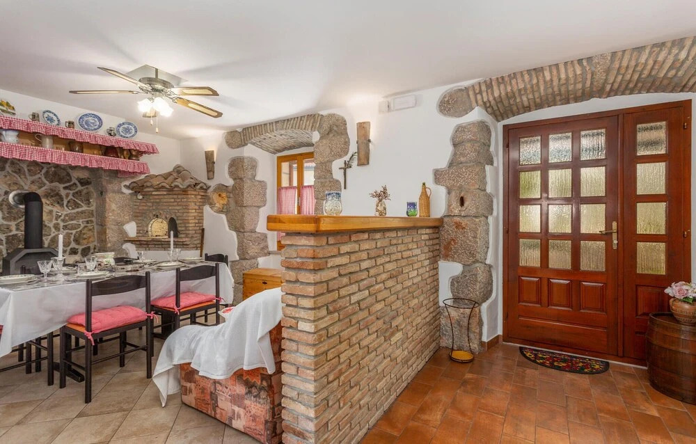 Awesome Home in Malinska With Wifi and 3 Bedrooms
