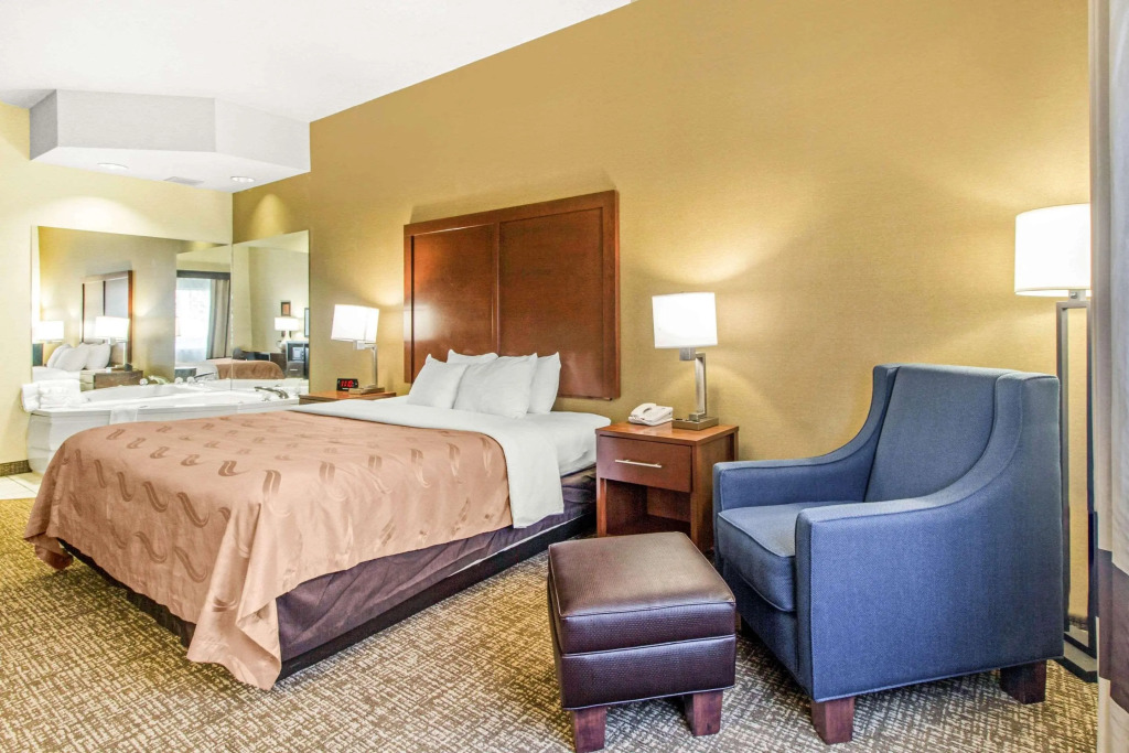 Quality Suites Corbin North