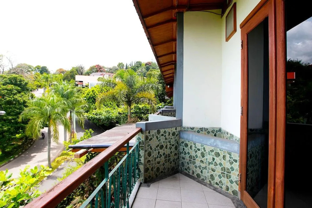 Wisma Joglo Hotel