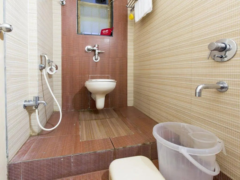 OYO Apartments BKC Kalanagar