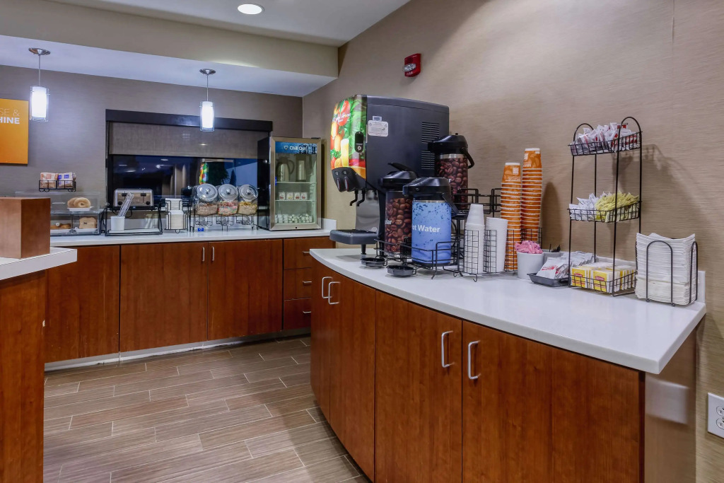 Comfort Inn & Suites Shepherdsville - Louisville South