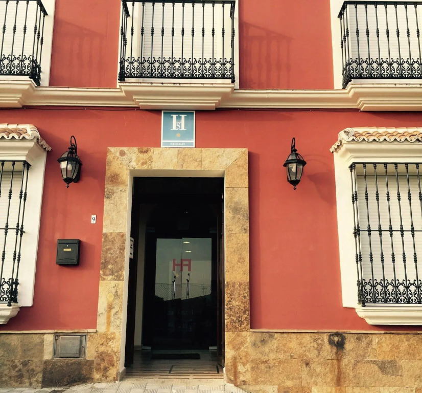 Hostal PILAS ALCARAYÓN