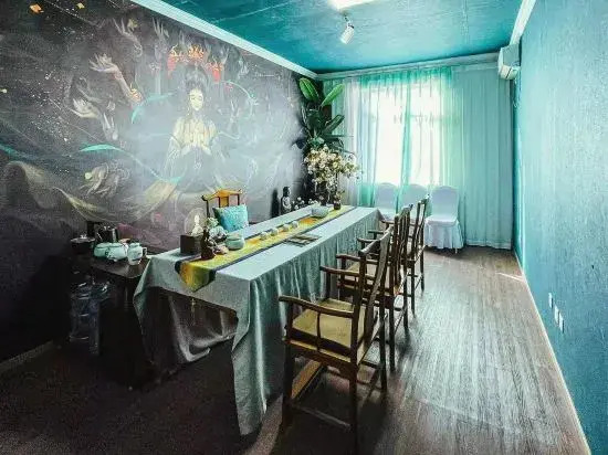 Hidden Dolphin Bay Hotel Beijing