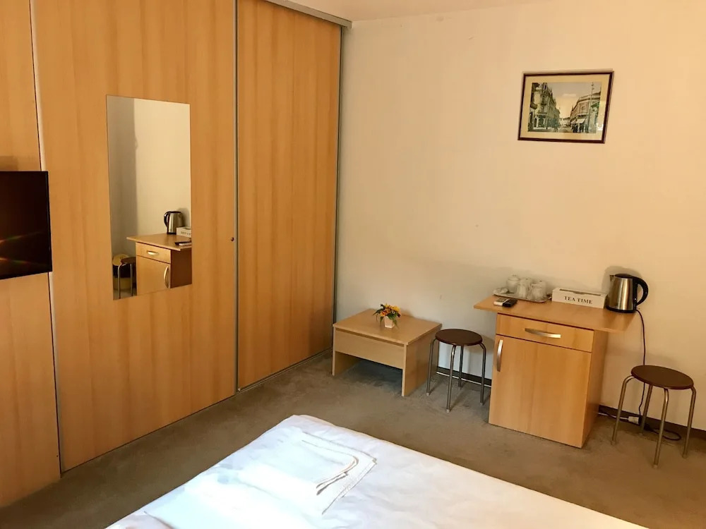 Cristis Rooms - Pensiune