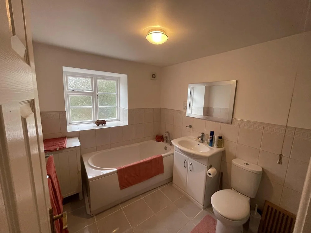Beautiful 2bed Cottage in Knowle St Giles nr Chard