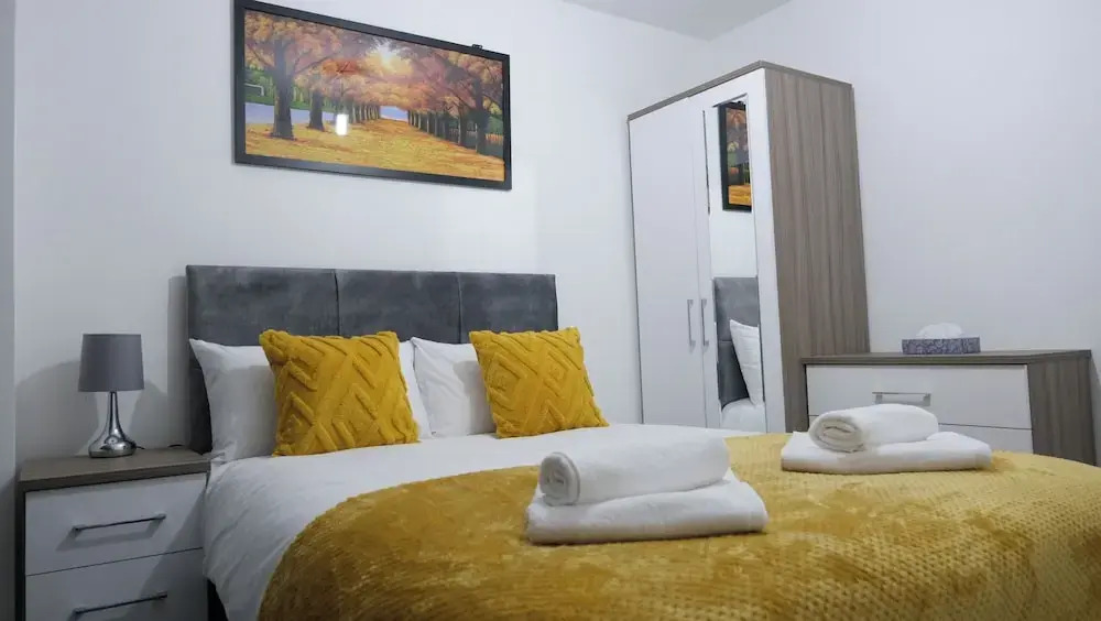 Modern House - 3 Bedrooms - 1 Bath - Mancity