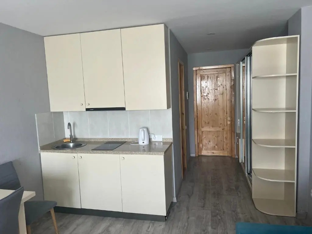 RedHubCo New Gudauri Block 4 217