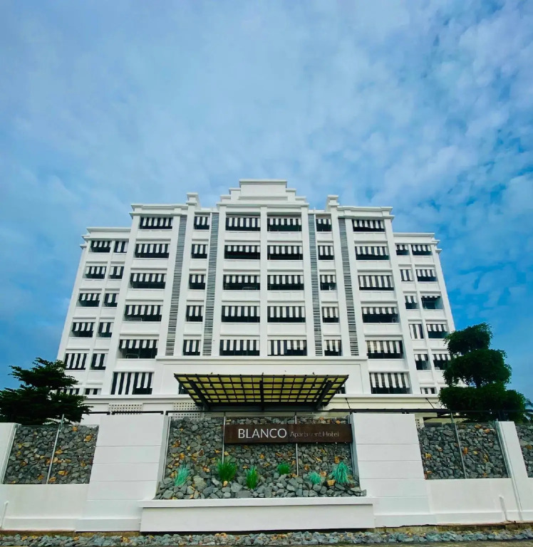 Blanco Apartment Hotel