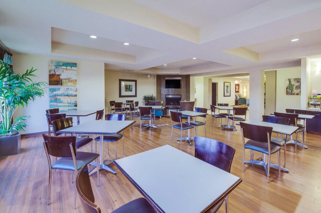 Holiday Inn Express Hotel & Suites Greensboro-East by IHG