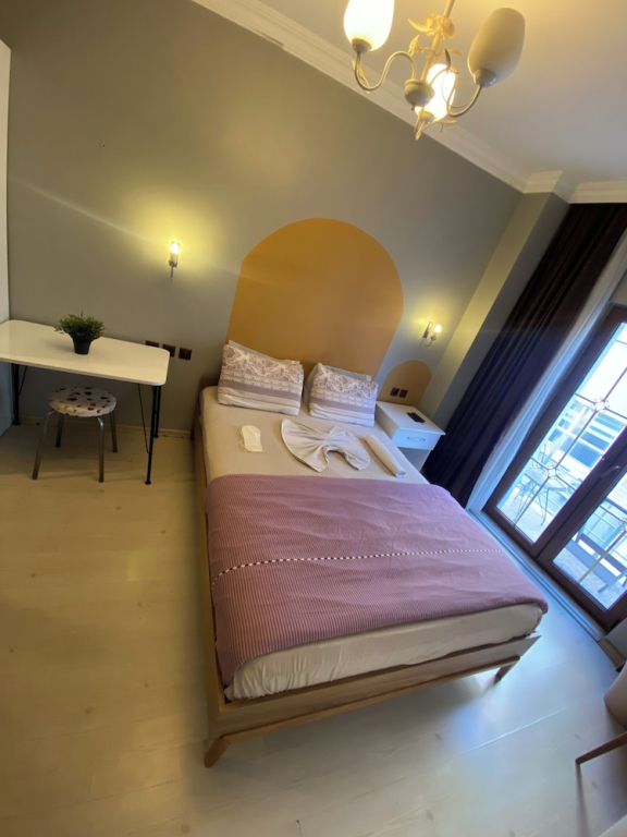 Omar Suite 360