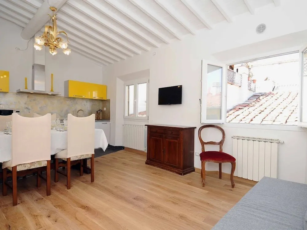 Apartment overlooking the Duomo, it seems to touch it