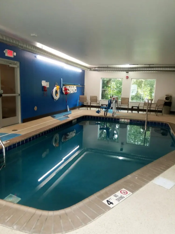 Cobblestone Hotel & Suites Connellsville