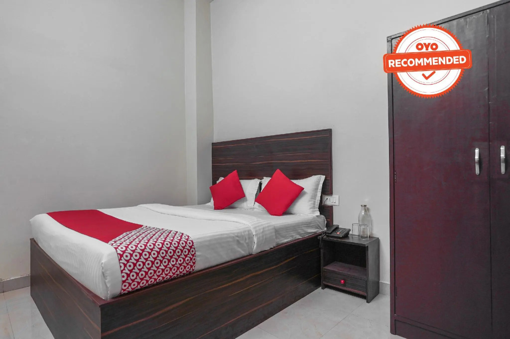 OYO 76562 Hotel Royal Pavilion