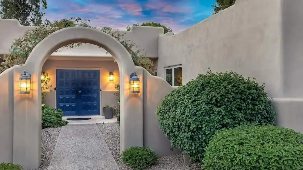 Stunning Vacation Dream Home W/backyard Paradise!