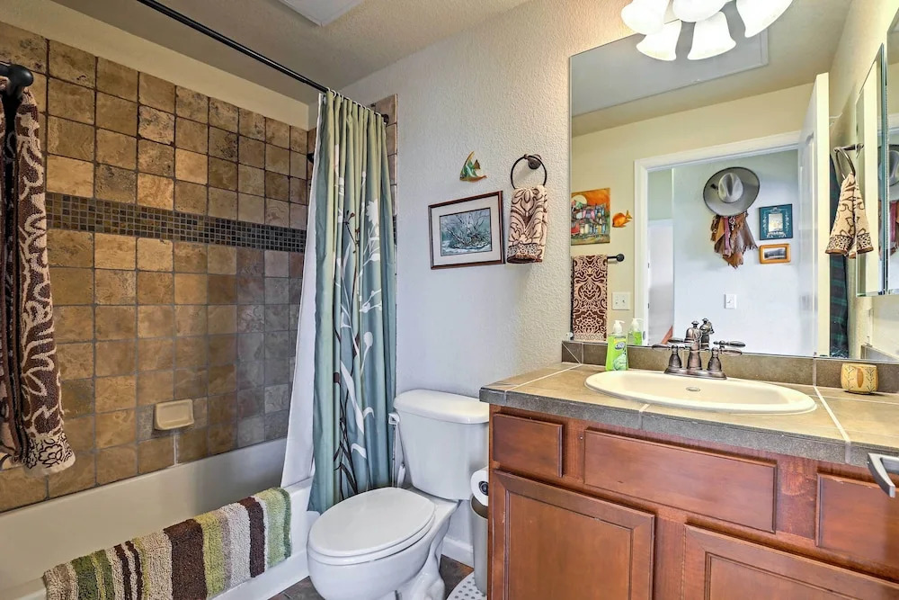 18 Mi to Winter Park: Granby Condo w/ Covered Deck