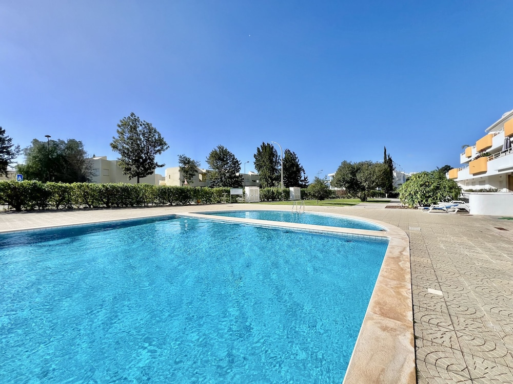 Vilamoura Fresh With Pool by Homing