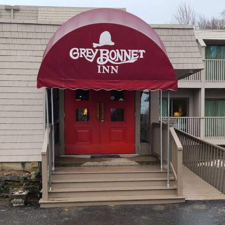 Grey Bonnet Inn