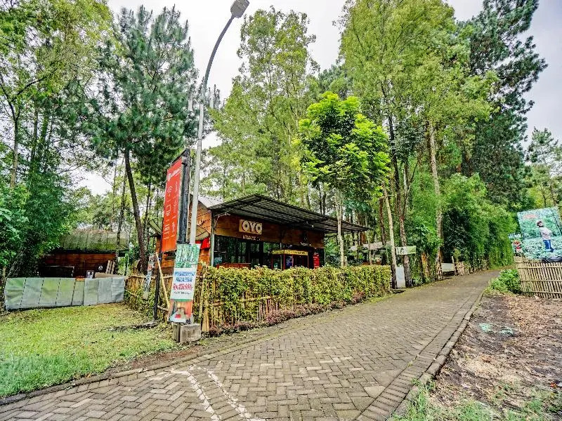 OYO 90474 Caravan Camp