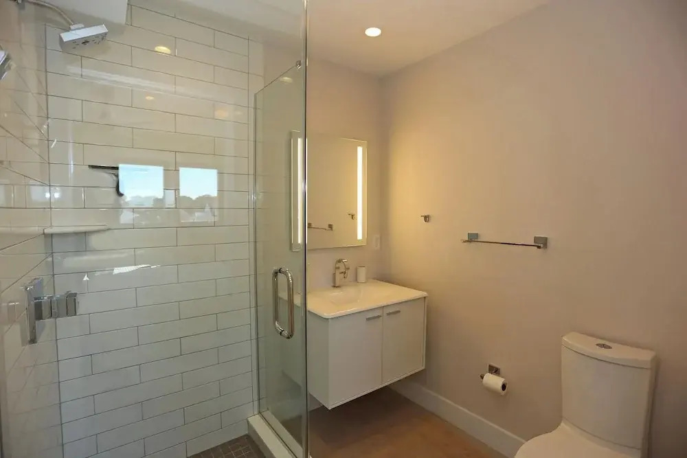 Mariners Court 224