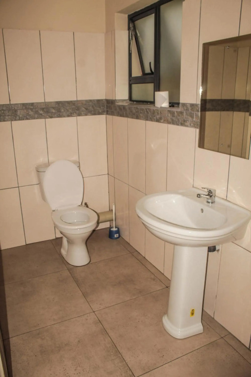 Ingwenya Guesthouse