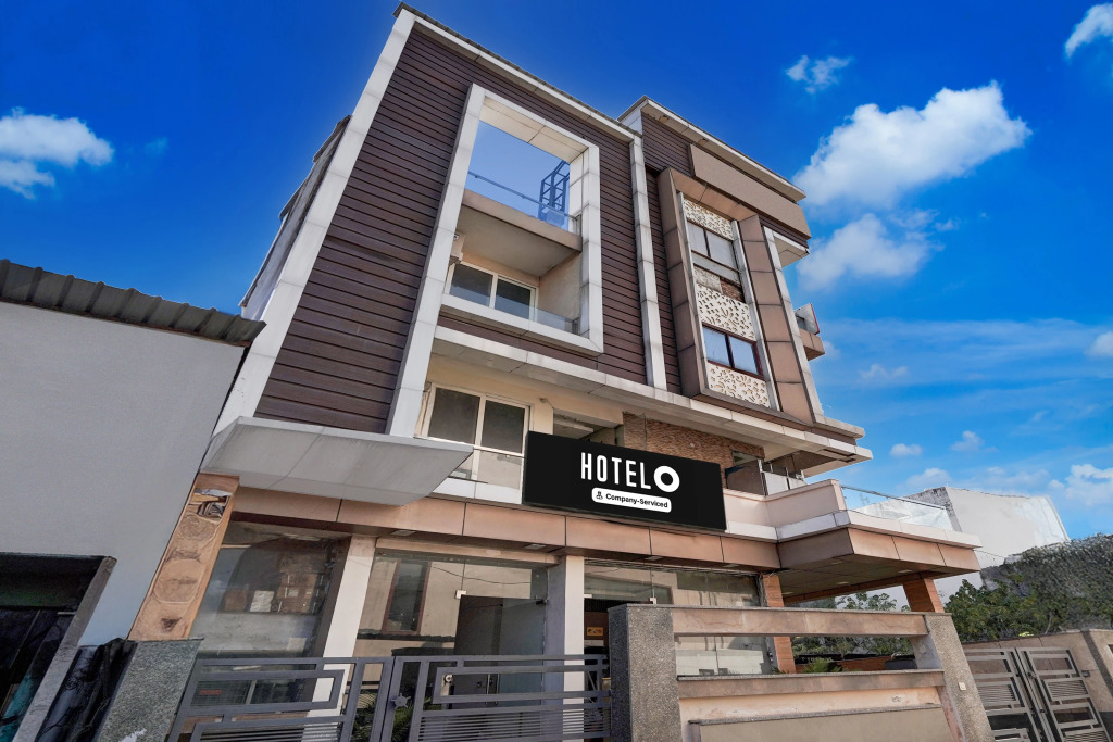 OYO Flagship 15432 Hotel The Nest GMS Rd