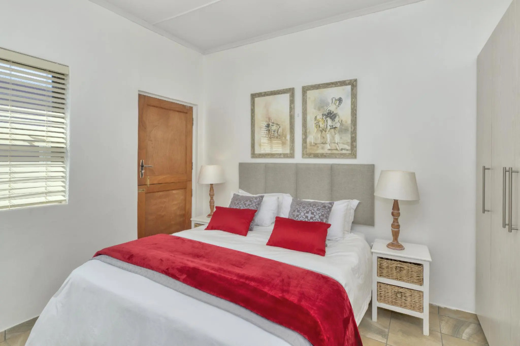 Lands Edge Eco Friendly Cottages and Apartments