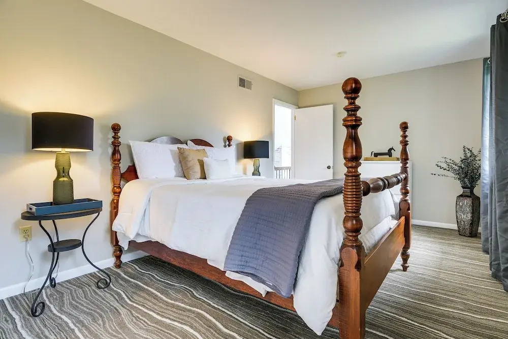 3 Mi to Downtown: Inviting Lancaster Home!