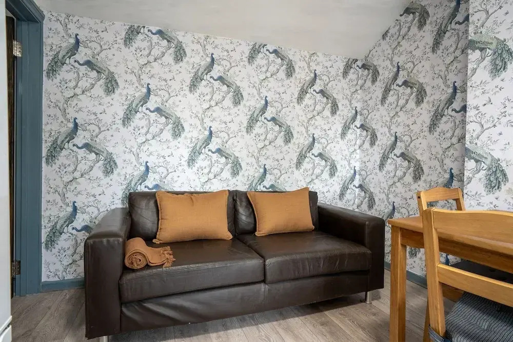 Spacious 2BR Maisonette 2 Baths Huge Lounge