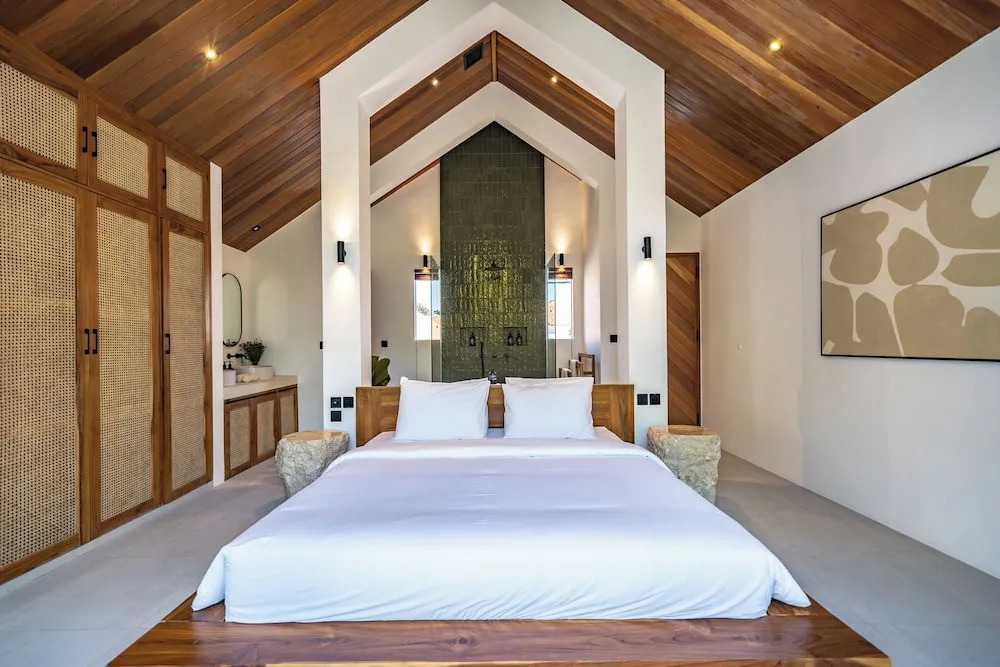 Uluwatu Surf Sanctuary Villa
