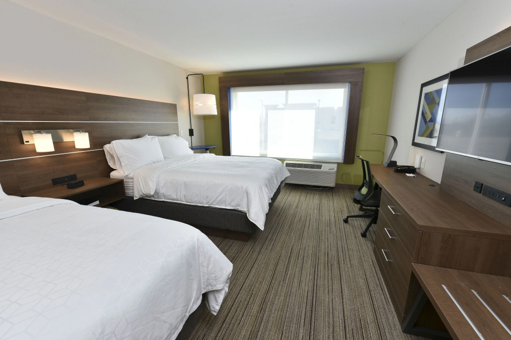 Holiday Inn Express & Suites Madisonville by IHG