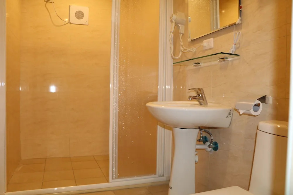 HeFeng B&B