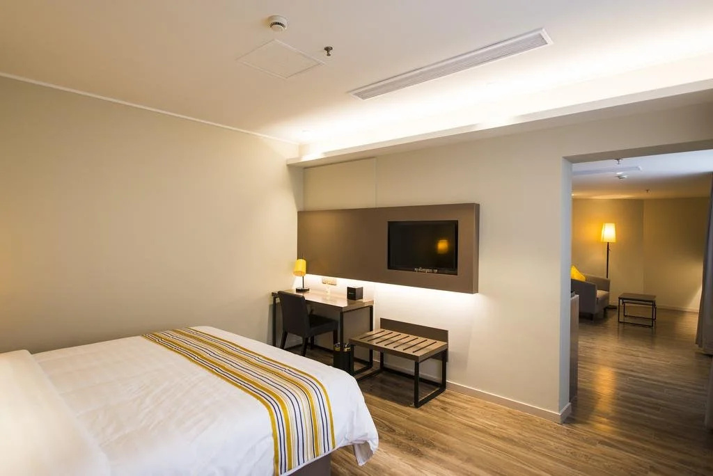 Home Inn Plus Shanghai Xintiandi Lujianbang Road Subway Station