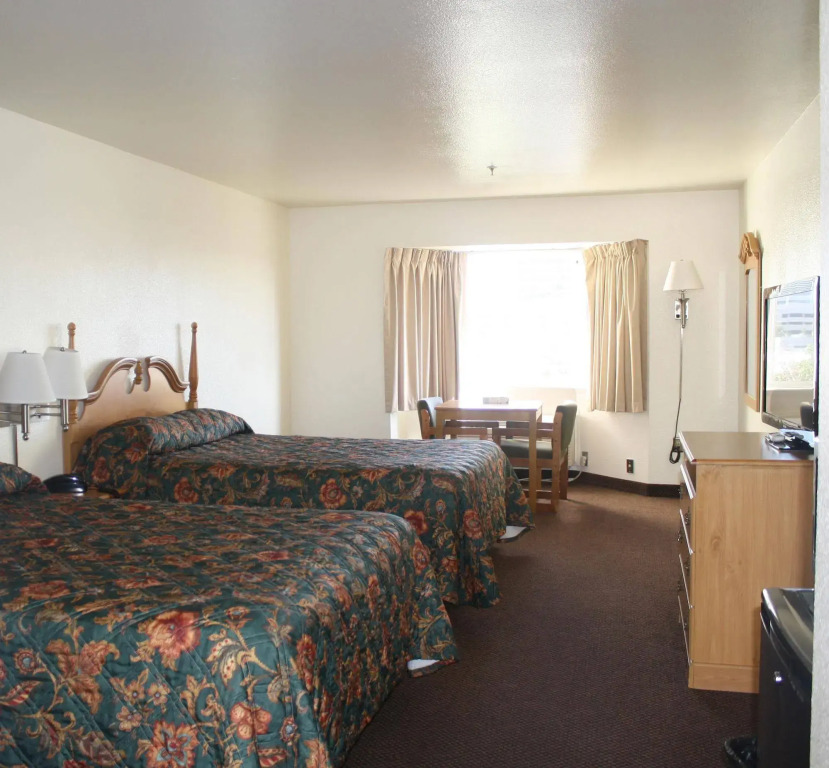 Airport Inn
