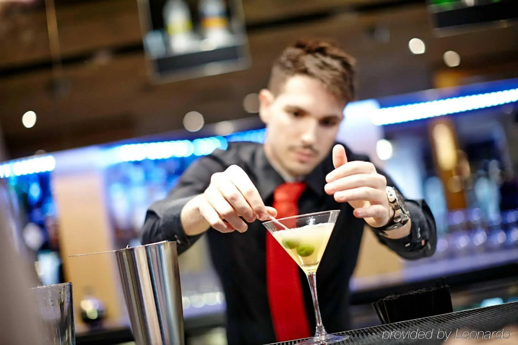 Novotel London West