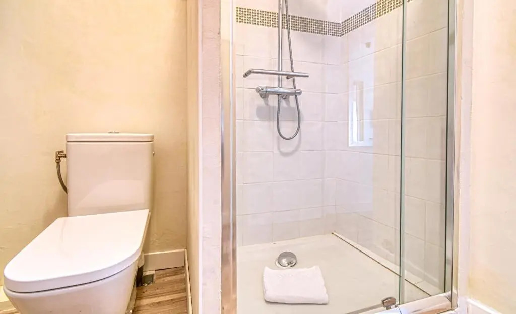 Romantic and new apartment in the famous Rue Meynadier in the supercentre of Cannes
