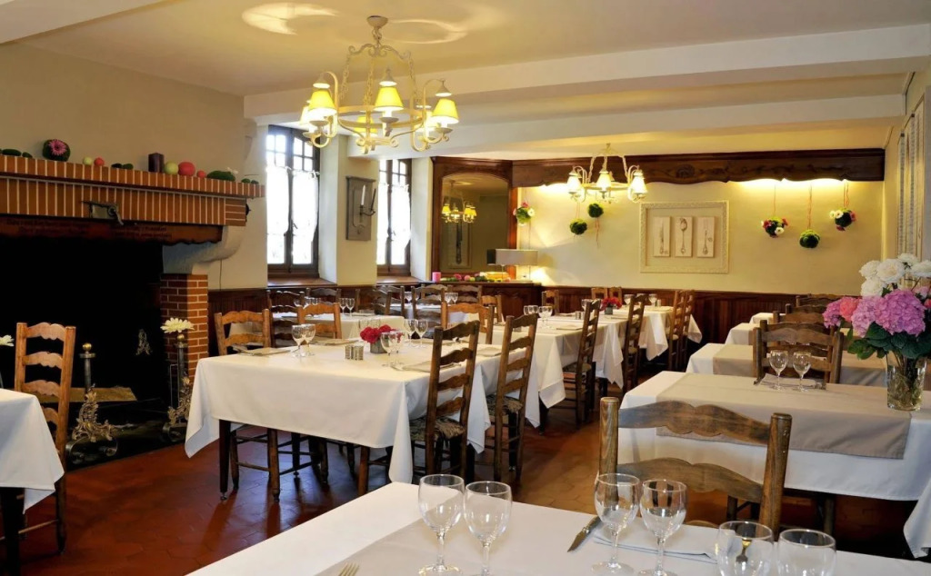 Logis Hôtel le Commerce- Darracq
