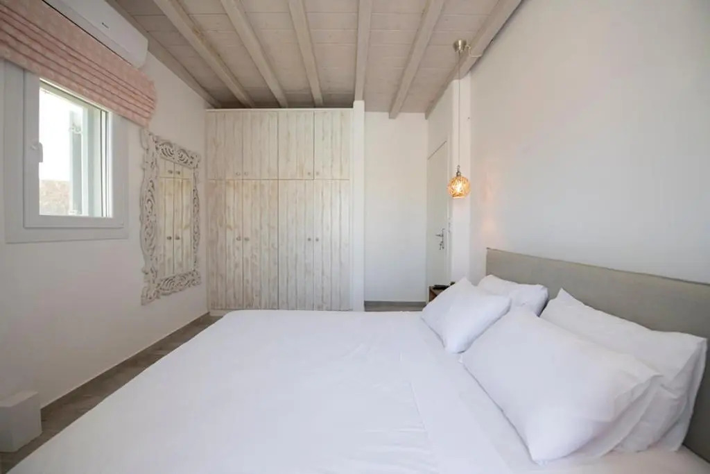 Villa Zaira by Opus