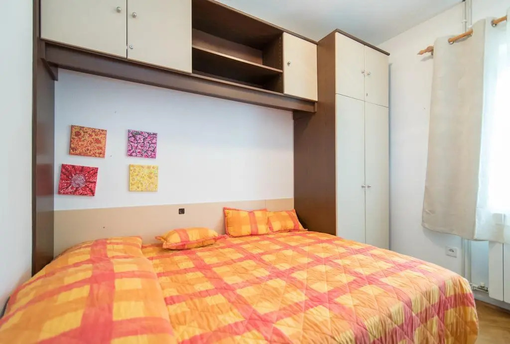 Apartments Vrandecic