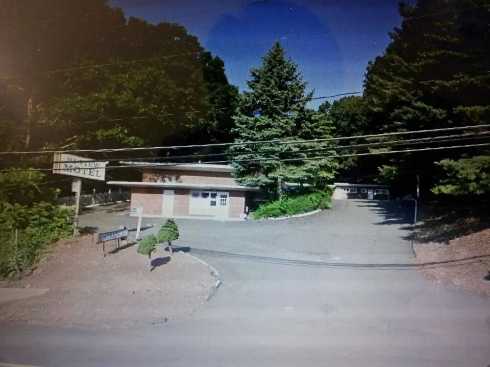 Hi-View Motel