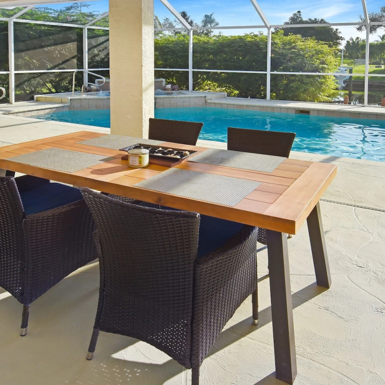 Su Casa - XXL pool area PoolSpa 3 Bedroom 2 Bath