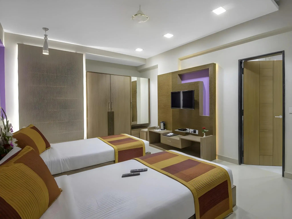 Hotel Yash Regency
