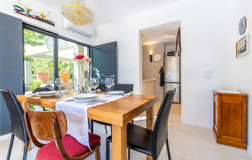 Amazing Home in Naklice With Wifi and 2 Bedrooms