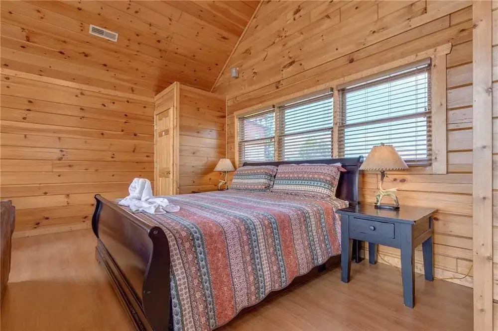 Starry Hope - Four Bedroom Cabin